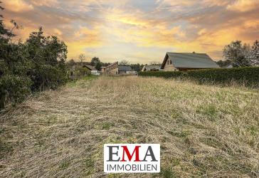 Sonnige Aussichten: Großes Grundstück für ein Ein- bis Zweifamilienhaus