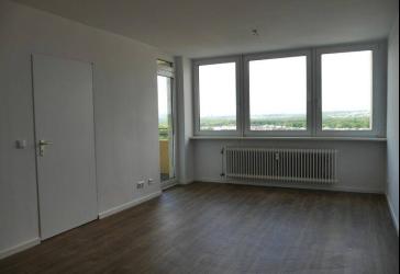 ?Schöne 2-Zimmer-Wohnung mit Skyline-Blick in Maintal-Bischofsheim zu vermieten