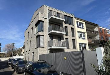 Provisionsfrei: neuwertiges MFH in Rodenkirchen