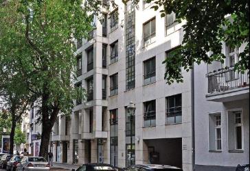 Mitten in City-West mit zwei Balkonen!