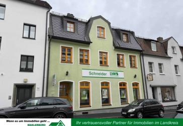 Vermietetes Wohn- und Geschäftshaus am Stadtpark