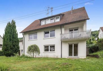 Einfamilienhaus mit drei Einheiten - Greifen Sie zu!