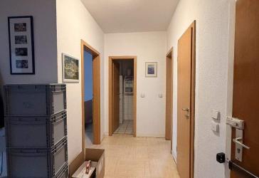Helle und freundliche 3-Zimmmer-Wohnung in gepflegtem Haus !
