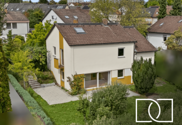 Begehrte Lage! Gepflegtes Einfamilienhaus mit großem Grundstück und Terrasse am Roten Hügel