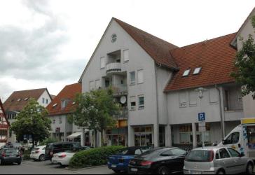 Im Herzen von Maichingen leerstehende - 2-Zimmer Wohnung mit Aufzug und Dachterrasse
