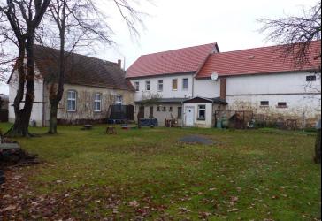 Anwesen mit vielseitigem Nutzungspotenzial in der Gemeinde Wermsdorf zu verkaufen, ehemaliger Gasthof mit Nebengebäuden und ca. 2.630 m² großem Grunds