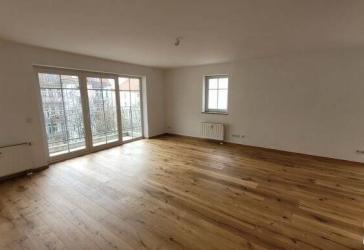 ++FREI +++2-ZIMMER-WHG+++BELIEBTE SÜDVORSTADT+++BALKON+++PARKETT+++TOP GRUNDRISS+++BEGRÜNTER INNENHOF+++AUFZUG+++TIEFGARAGE+++