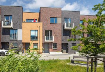Hochwertiges Townhouse mit Dachterasse und Wasserblick