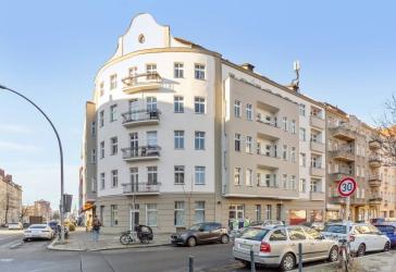 Gewerbeinvestment in Kreuzberg: Gut vermietete Büroräume - schönes Gründerzeithaus - jetzt sichern