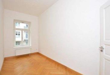 2-Zimmer Altbauwohnung mit Balkon in Gohlis