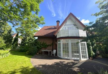 == Ruhig gelegenes EFH mit traumhaftem Garten in Ehrentrup ==