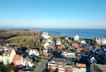 Großzügige 4-Zimmer-Etagenwohnung mit zwei Balkonen in Meeresnähe von Cuxhaven