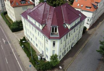 ERDGESCHOSSTRAUM MIT EIGENEM GARTEN // Vermietete 4-Raum-Wohnung in gefragter Wohnlage