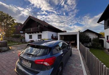 frisch kernsaniertes Einfamilienhaus - Energieeffizienz trifft Wohnkomfort