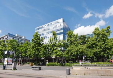 Innenstadtbüro mit eindrucksvollem Blick über ganz München