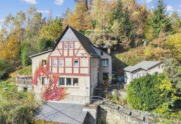 +Am Felsen des Elbsandsteingebirges - EFH inkl. Einliegerwohnung, Naturkulisse & wertvollen Extras!+