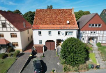 Einfamilienhaus auf großem Grundstück mit 2.384 m² Fläche