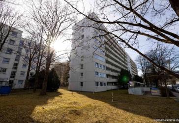 RE/MAX - 2-Zimmer Whg. nähe Olympia-Einkaufs-Zentrum!