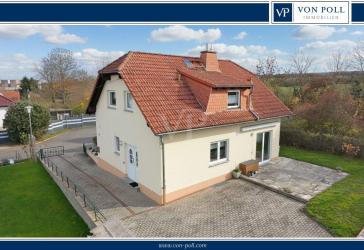 Freistehendes Einfamilienhaus mit Einliegerwohnung