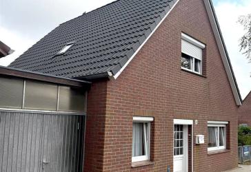 Einfamilienhaus mit viel Potential und großem Garten