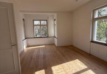 Erstbezug nach Komplettsanierung – Stilvolle 3-Zimmer-Wohnung mitten in Esslingen am Schillerpark