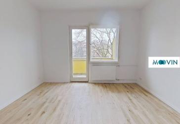 Sanierte 2,5-Zimmer-Altbauwohnung mit BALKON und EBK in Steglitz