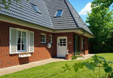 Wohnen mit Weitblick: großzügiges Familienhaus im begehrten Husum-Schobüll an der Nordseeküste