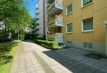 Sanierte 3-Zimmer-Wohnung mit Balkon im Plevierpark
