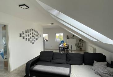 Top vermietete 2-Zimmer-Dachgeschosswohnung in Königsbrunn bei Augsburg
