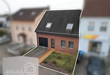 Großzügiges Einfamilienhaus mit Südgarten, 4 Schlafzimmern, Balkon & Garage nahe Saarpolygon
