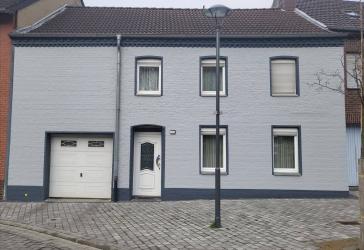 Reihenhaus mit Charme und Modernisierungspotenzial in Wassenberg-Myhl