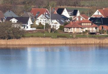 Exklusives Einfamilienhaus mit herrlichem Schleiblick in ruhiger Sackgassenlage.