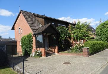 Sehr gepflegtes Zweifamilienhaus mit Garage und Vollkeller in guter ruhiger Lage in Wittingen zu verkaufen * Klingengarten 2 * 29378 Wittingen