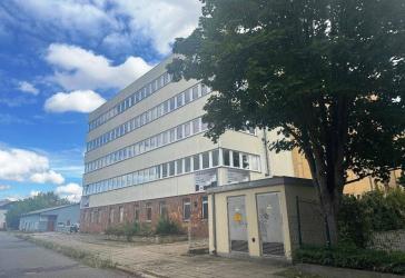 Ausbau nach Mieterwunsch - Optimales Preis-/ Leistungsverhältnis - Kurze Wege aus und in die Stadt