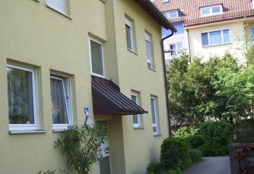 Schöne 1-Zimmer-Wohnung mit Balkon und Einbauküche - provisionsfrei - top Verkehrsanbindung