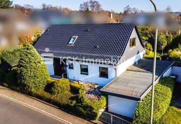 Hereinspaziert! Attraktives Einfamilienhaus mit Einliegerwohnung in begehrter Lage!