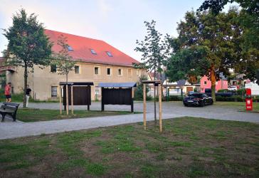 Mehrfamilienhaus mit großem Potenzial (VB) - im Herzen von Großnaundorf (Pulsnitz)