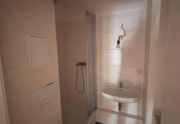 Helle 3-Raum-Wohnung im Dachgeschoss – 56 m² – sofort bezugsfrei – günstige Miete