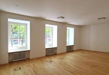 Effizient am Hauptbahnhof mit Dachterrasse