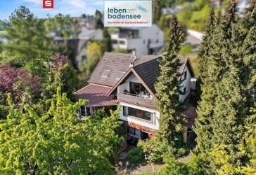 Freistehendes, großzügiges Wohnhaus mit zwei Wohnungen in bevorzugter Wohnlage