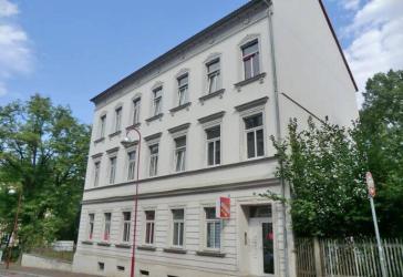 großzügige Wohnung mit Balkon, wenige Gehminuten ins Stadtzentrum