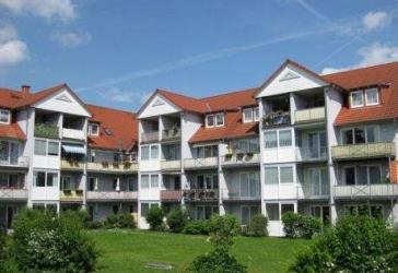 Großzügige 3-Raumwohnung im 1. Obergeschoss mit Balkon und Stellplatz in bevorzugter Wohnanlage