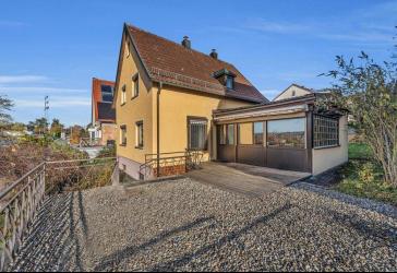 Ravensburg-Sonnenbüchel Renovierungsbedürftiges Einfamilienhaus in familienfreundlicher Wohnlage