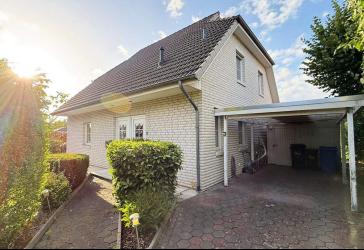 Attraktives Einfamilienhaus in Lilienthal - Kita und Schule in fußläufiger Nähe - Sofort frei!