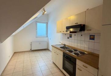 RS-Innen 2 Zimmer Wohnung mit Einbauküche und Balkon