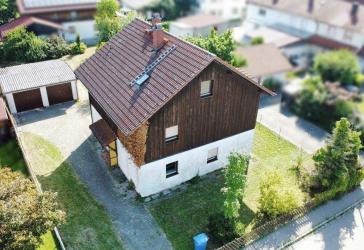 Einfamilienhaus mit großem Grundstück in ruhiger Siedlungslage von Töging am Inn