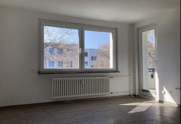 Helle 3-Zimmerwohnung mit Einbauküche und Balkon