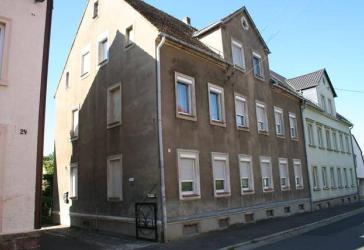 *Döbeln- solides MFH mit Keller*