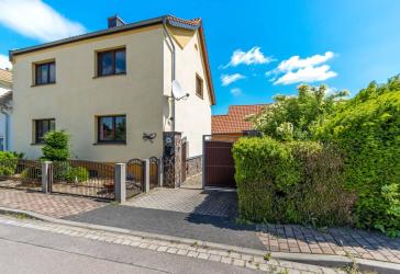 Sie mögen es ruhig und wollen auf´s Land? Einfamilienhaus in Priester- Wettin-Löbejün- bezugsbereit!