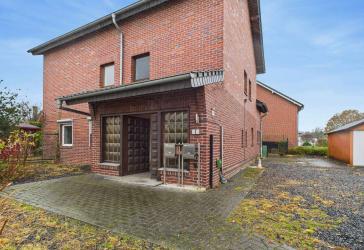 Wo Familie wachsen darf - charmantes Zweifamilienhaus mit viel Raum zum Leben.